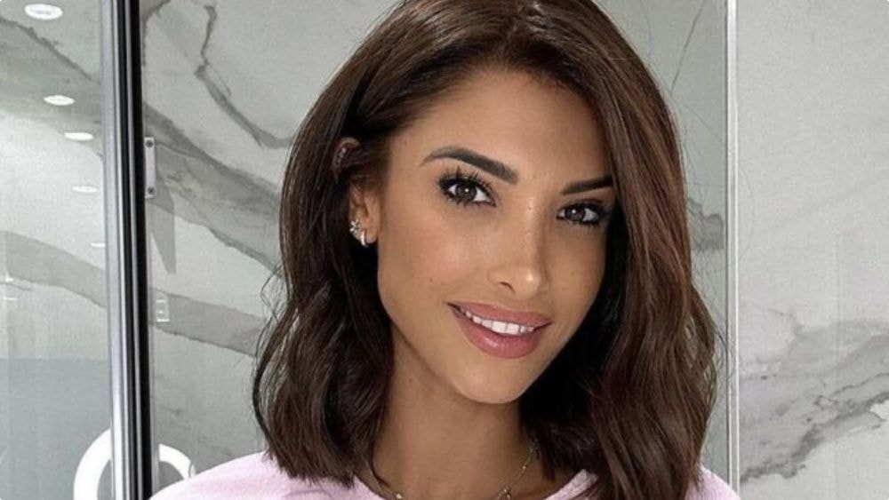 Mélanie Dedigama : en plein rapprochement avec un célèbre candidat de télé-réalité ? Ces images qui veulent tout dire !