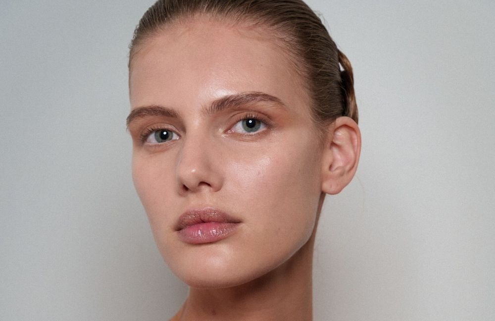 Le nouveau rituel viral pour un maquillage qui dure 12 heures (au moins)