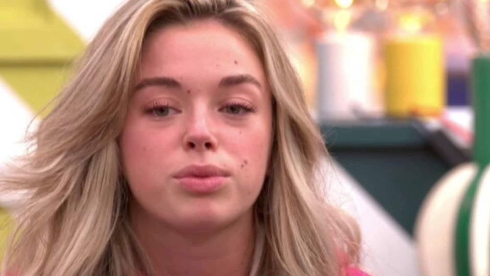 Emma (Star Academy) : déjà traumatisée par les critiques des internautes, la candidate se confie à ses camarades...