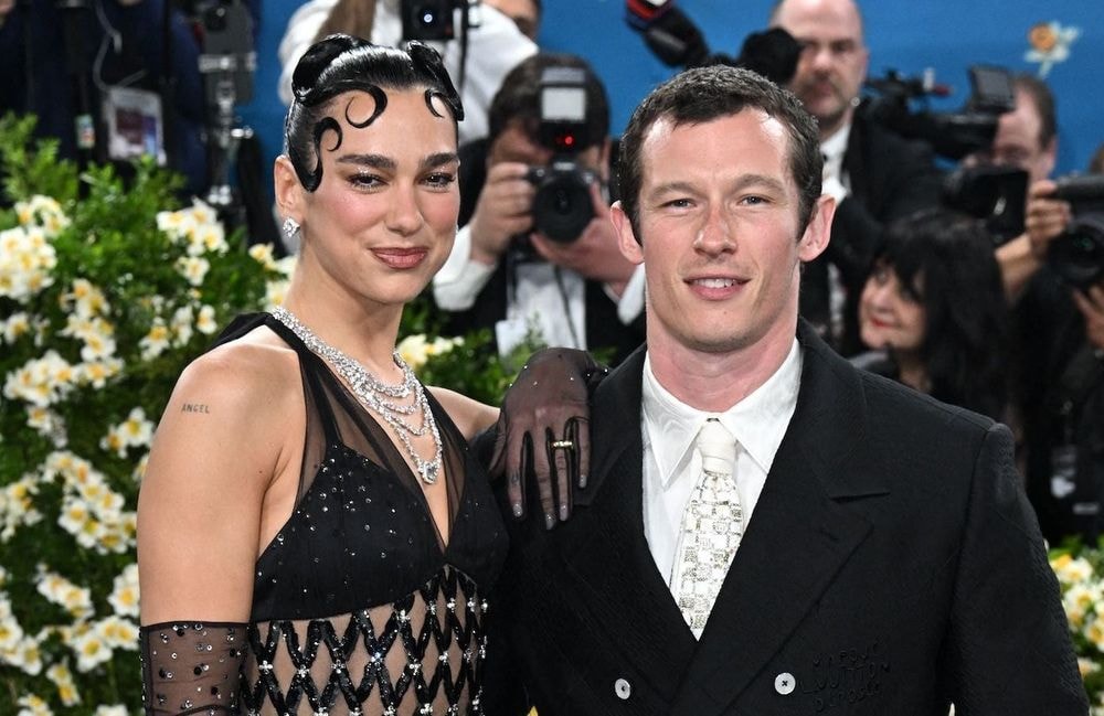 Dua Lipa amoureuse : elle partage de tendres clichés de son couple