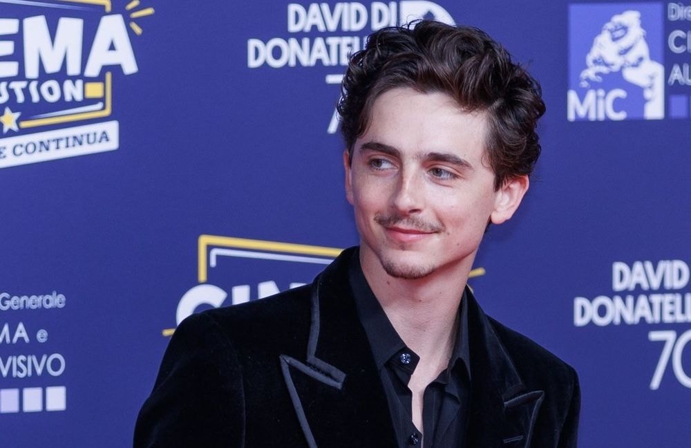 Timothée Chalamet en champion de ping-pong : l’intense bande-annonce du biopic « Marty Supreme » dévoilée