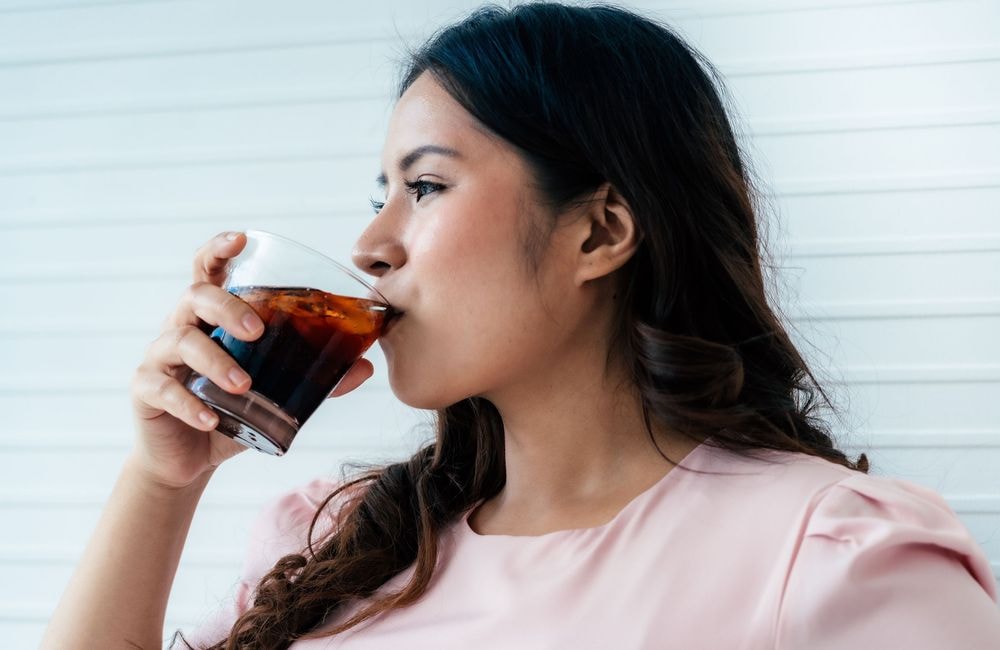 Alcool, sodas… : ces boissons favorisent la chute de cheveux selon une étude