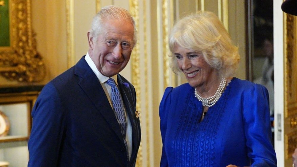 Femme de Sarkozy, Carla Bruni moquée par les Anglais : "Ils se sont déchaînés", Charles III et Camilla scandalisés