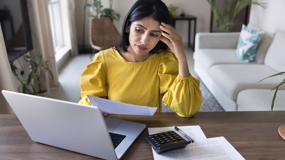 Assurance auto et habitation : attention à ces frais cachés si vous payez mensuellement
