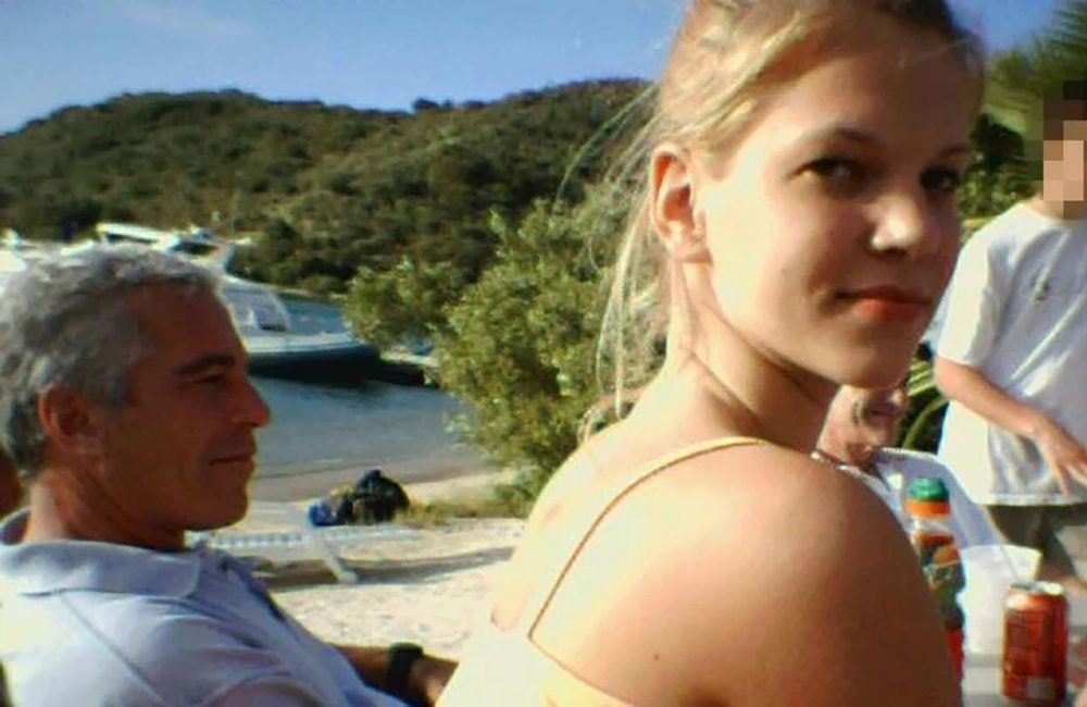 Affaire Epstein : Nadia Marcinkova, la Ghislaine Maxwell de l’ombre, pilote du criminel disparue depuis 2025
