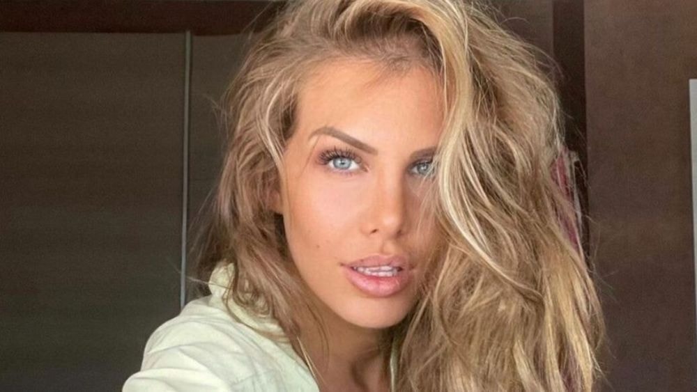 Adixia accusée d’avoir trompé son mari avec Simon Castaldi, elle avoue tout