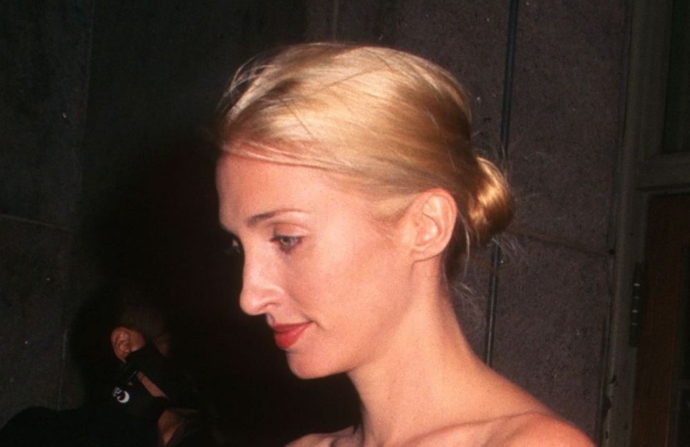 À deux jours de son mariage, Carolyn Bessette a voulu changer de tête (son coiffeur a dit non)