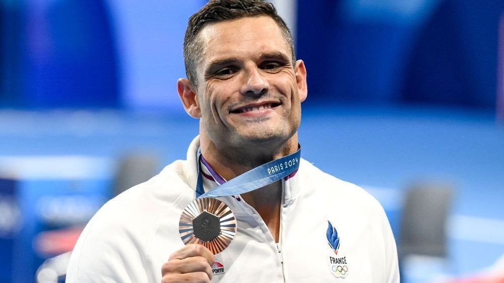 Florent Manaudou cash sur sa relation avec sa compagne plus jeune : "Je lui ai proposé de..."
