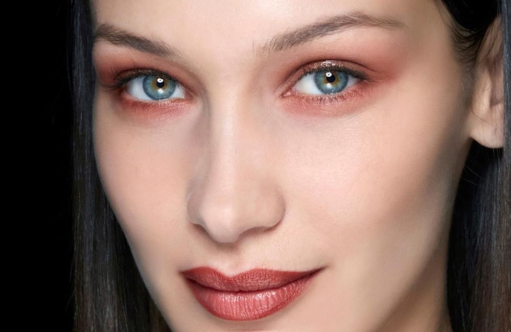 Le retour des sourcils fins ? Non merci, on a déjà donné !