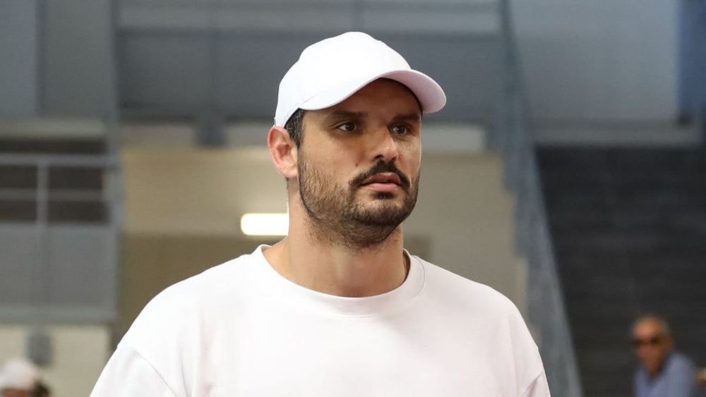 Florent Manaudou (34 ans) imberbe, "puberté tardive"... métamorphosé, il révèle la substance qui l'a fait grandir