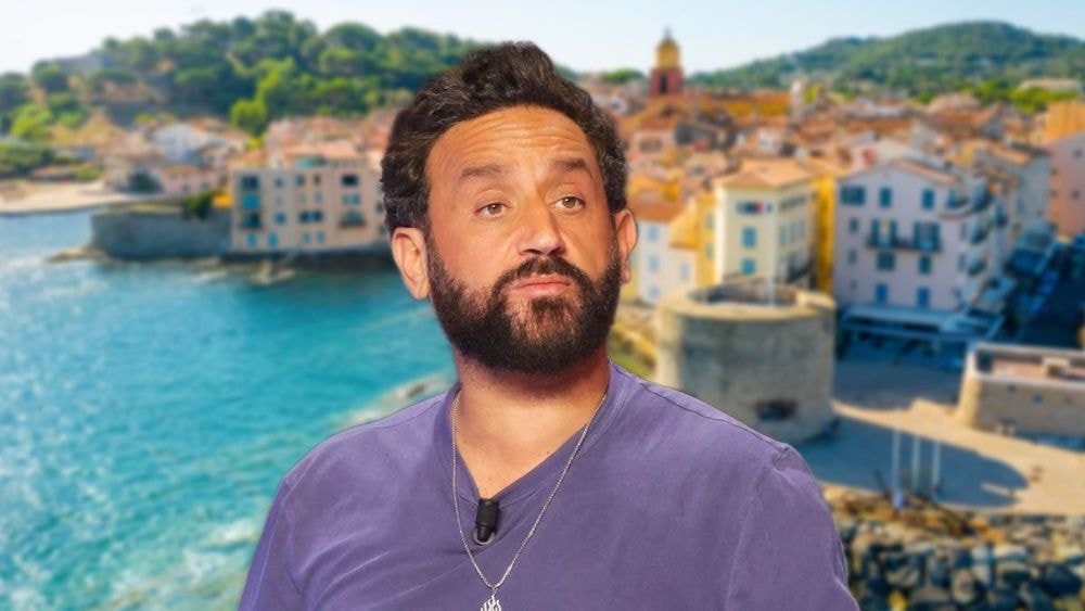 Cyril Hanouna : visite guidée de sa villa de luxe à Saint-Tropez avec bassin et terrain de padel