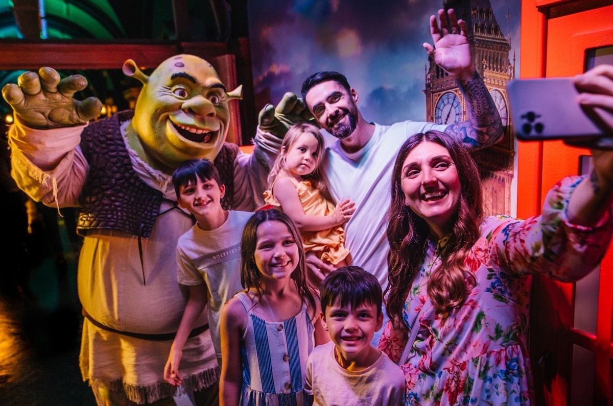 shrek-meet-greet_edit.jpg