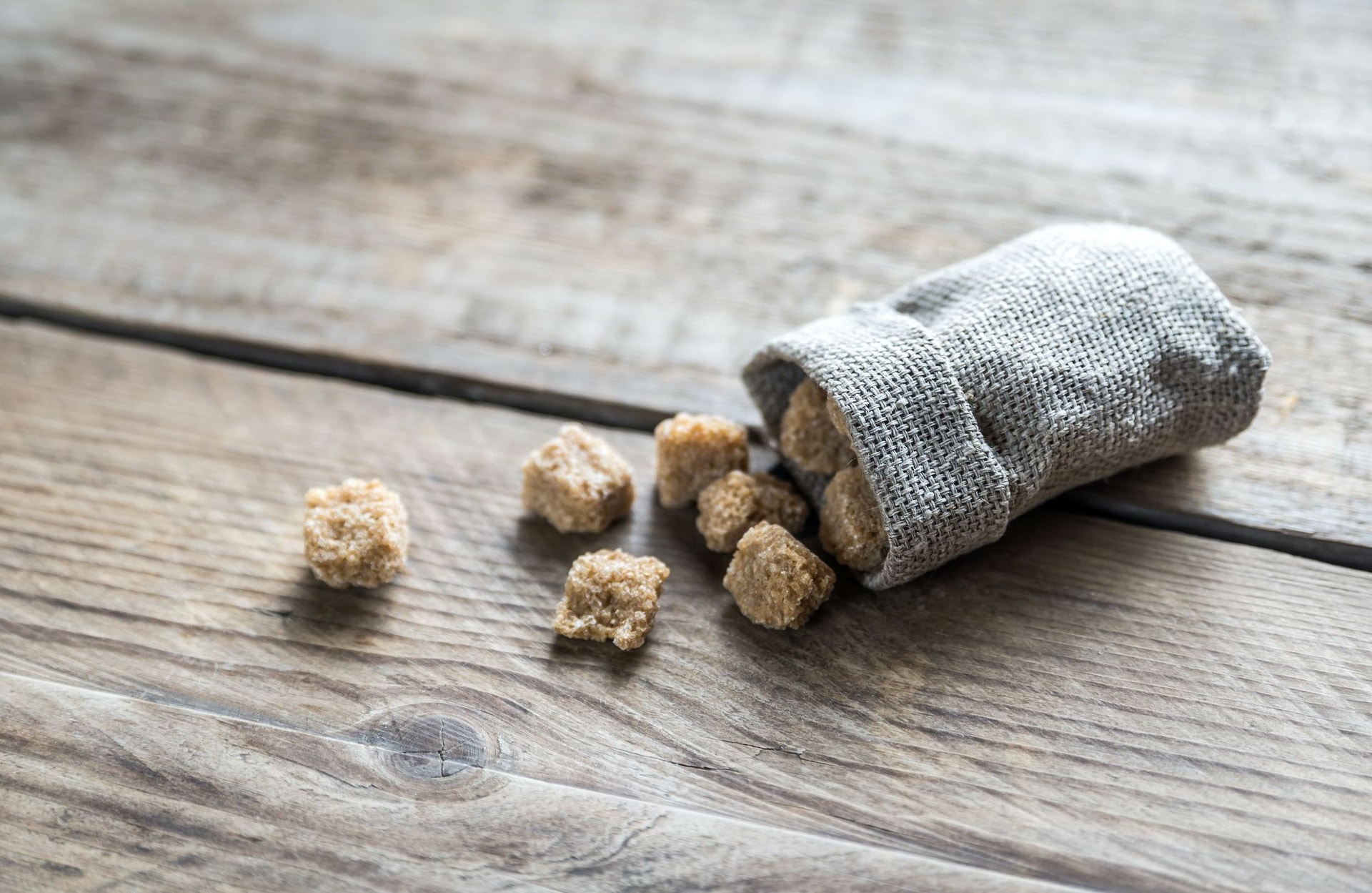 Ces astuces pour éviter que le sucre ne se solidifie dans le sachet