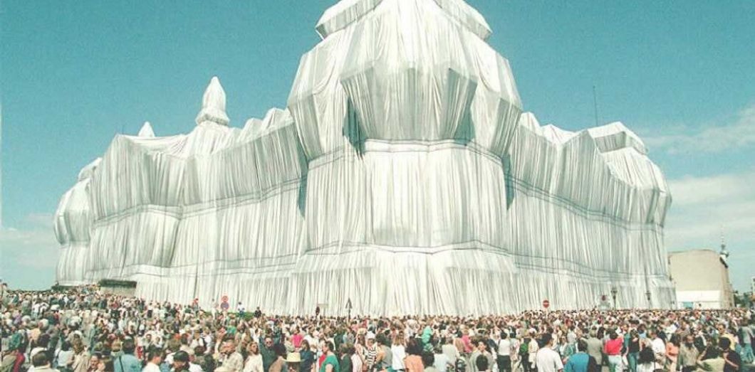 Emballage du Reichstag: Christo et Jeanne-Claude réunissent les Allemands