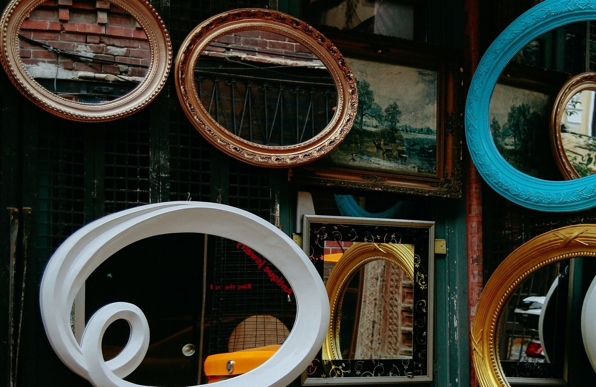 Comment moderniser un miroir ancien de seconde main ?