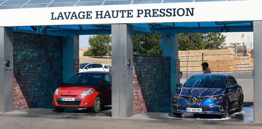 Laver sa voiture est-il encore acceptable en 2023?