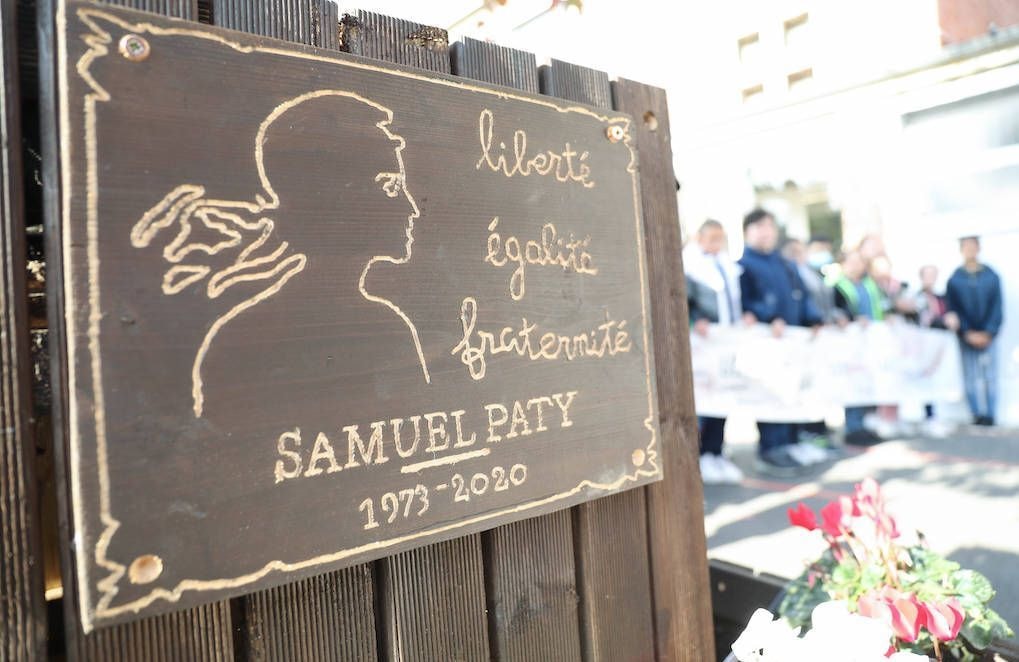 Assassinat de Samuel Paty : trois ans après les faits, où en est l’affaire ?