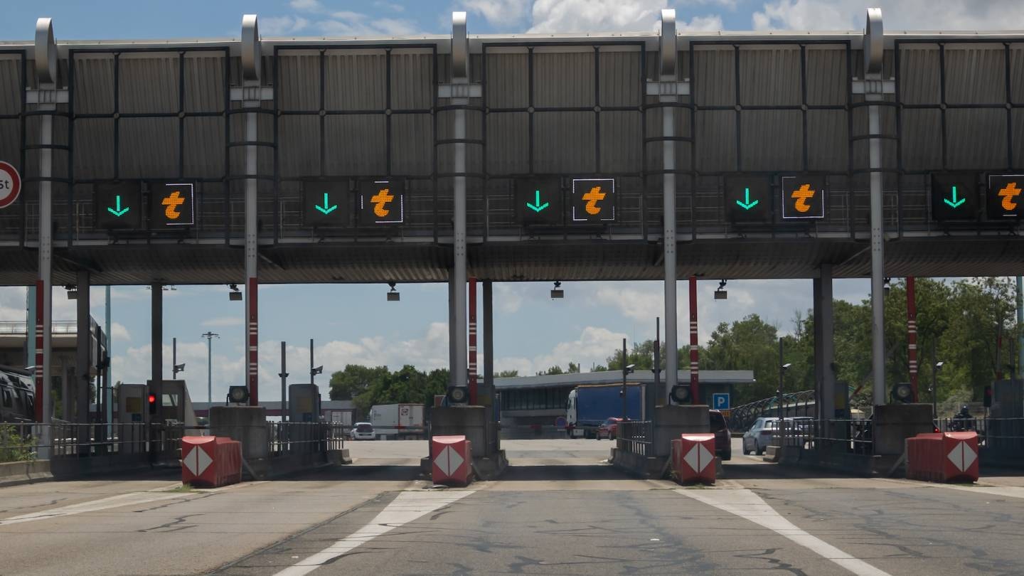 Péages : ce qui vous attend sur les autoroutes en 2024, et comment éviter la hausse des prix