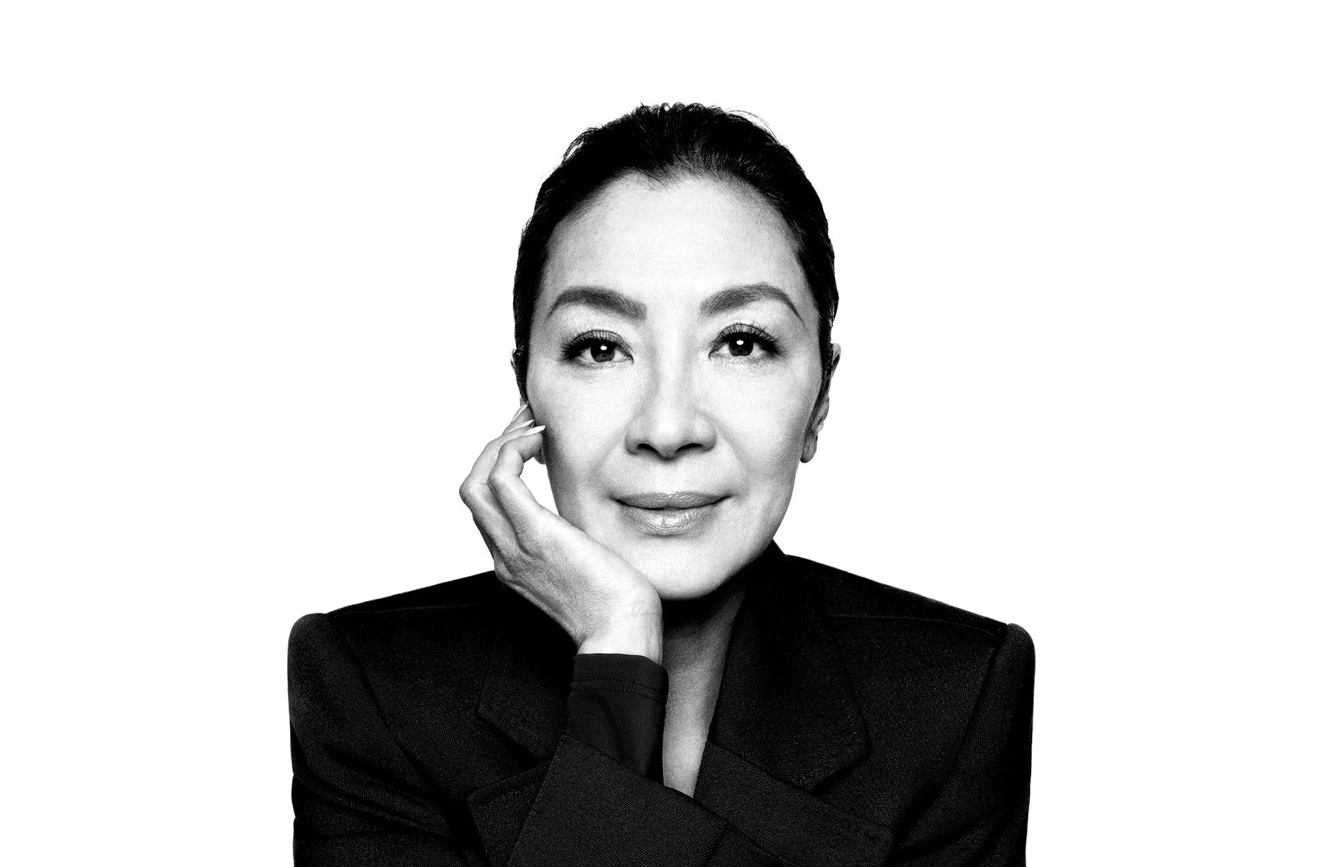 Michelle Yeoh devient la nouvelle ambassadrice Balenciaga