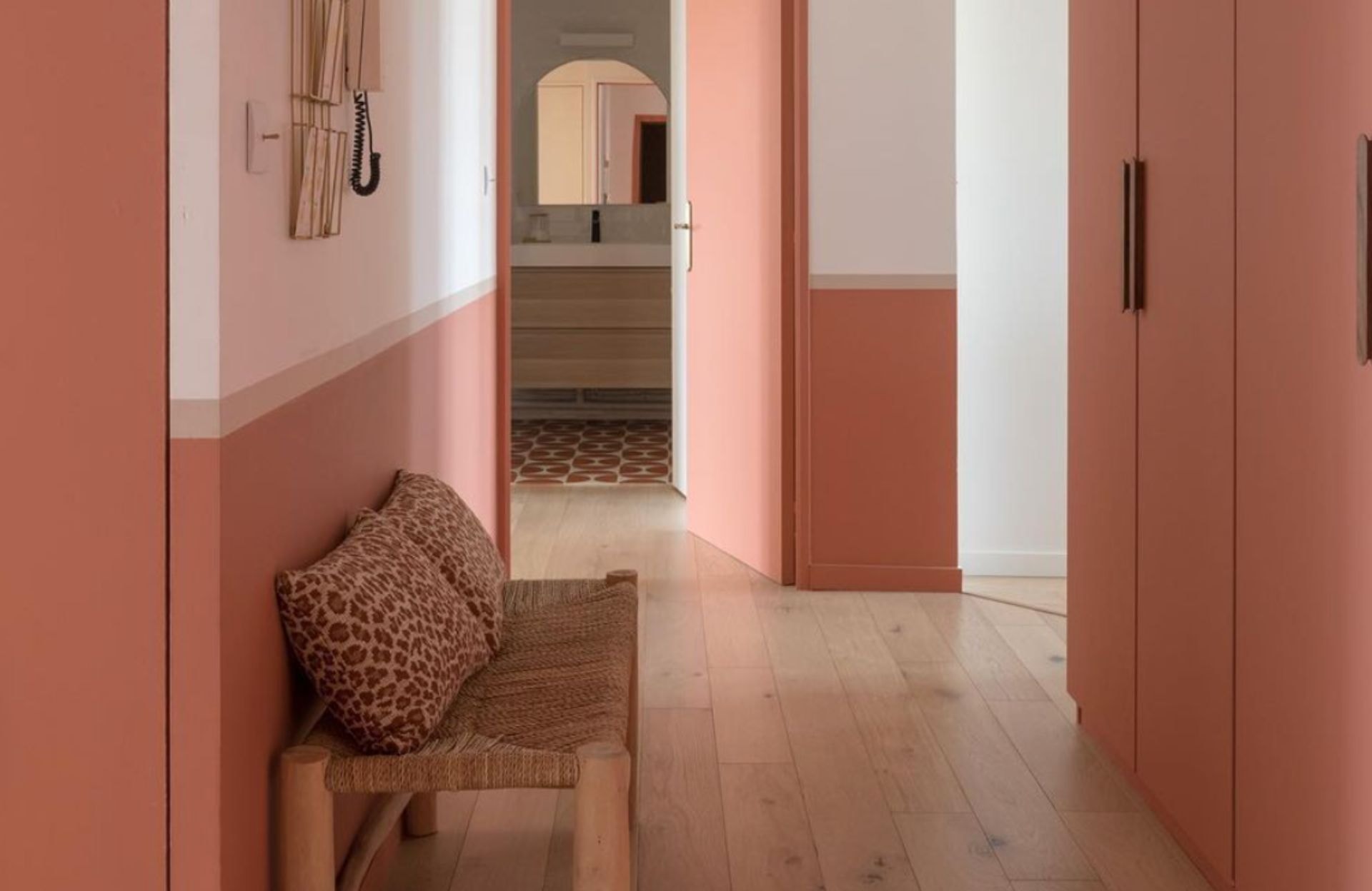 5 astuces pour aménager un couloir long et étroit
