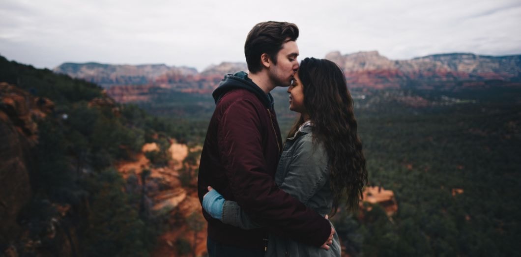 Le couple reste une norme sociale solide en France