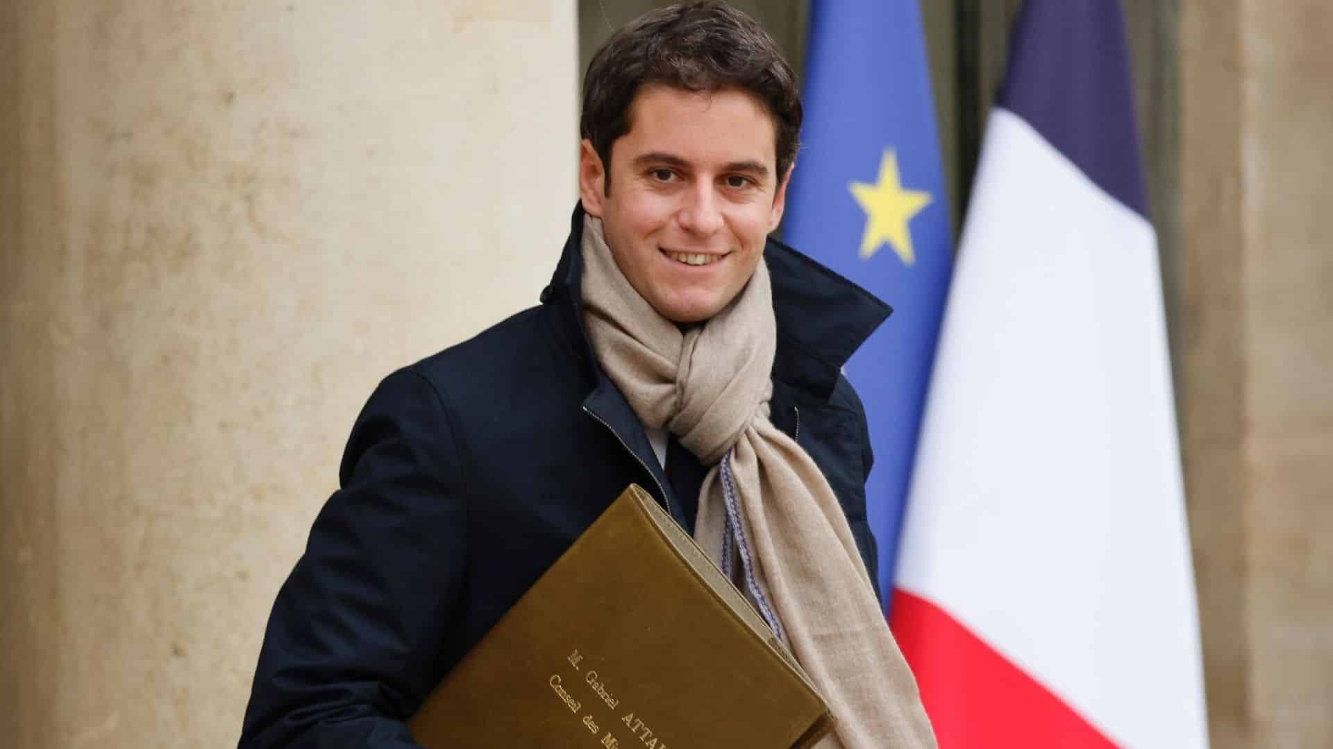 Gabriel Attal : le Premier Ministre est le descendant de plusieurs rois européens, regardez !