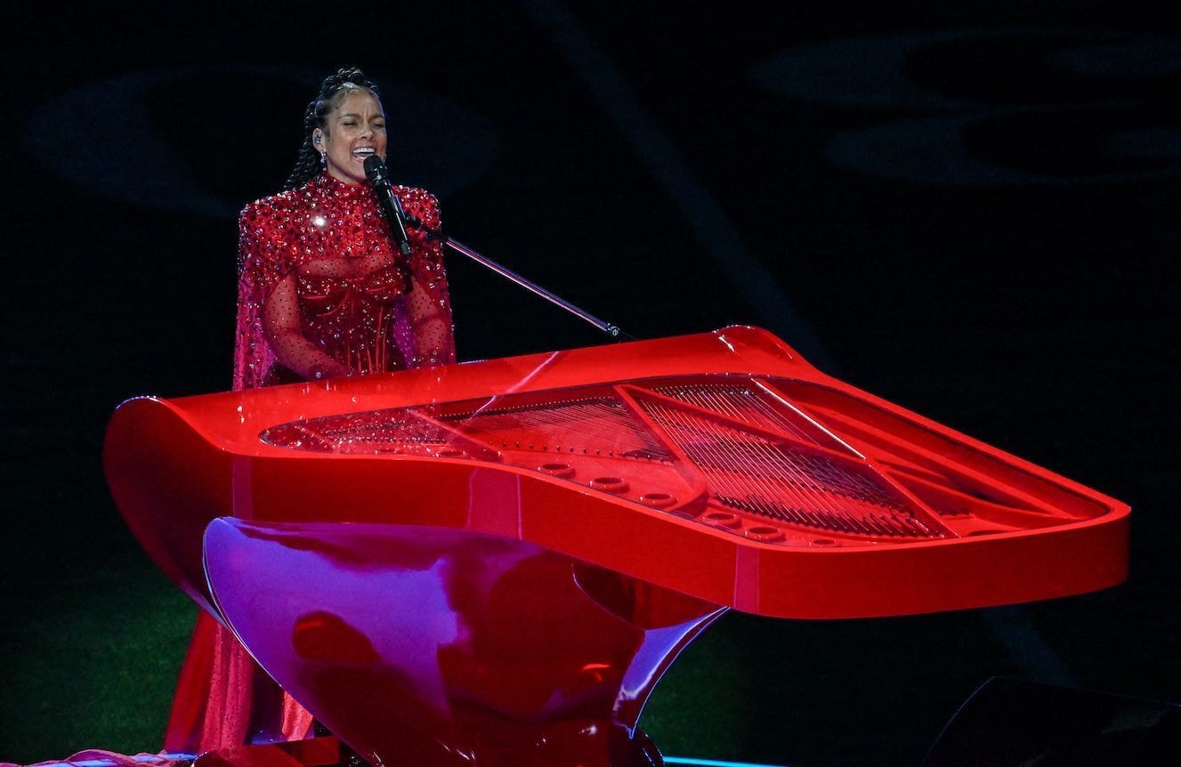 Super Bowl 2024 : Alicia Keys critiquée, son époux prend sa défense