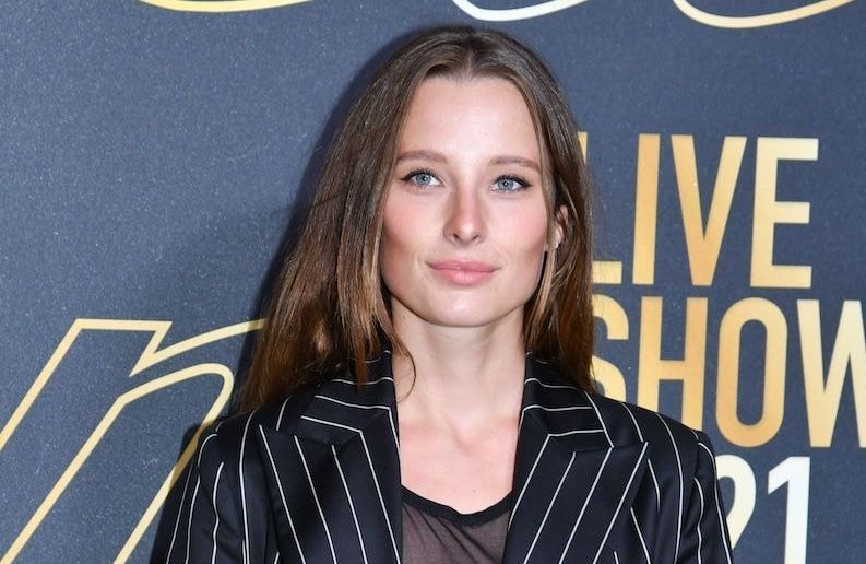Mère comblée, Ilona Smet dévoile un tendre cliché de son deuxième enfant