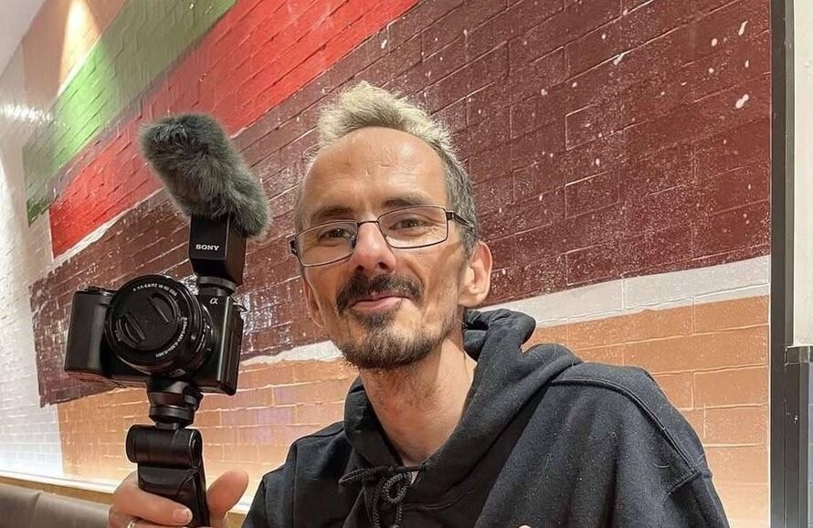 Entre sévices filmés et défaillances des plateformes : ce que l’on sait de la mort du streamer Jean Pormanove