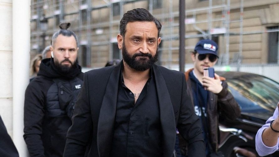 "Larbin", Cyril Hanouna appelle à l’apaisement avec Louis Boyard, l’ancien chroniqueur lui répond de manière violente