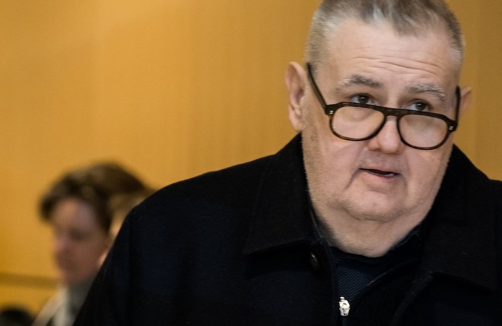 Pierre Ménès accuse Marie Portolano d’avoir détruit sa vie pour « faire son buzz »
