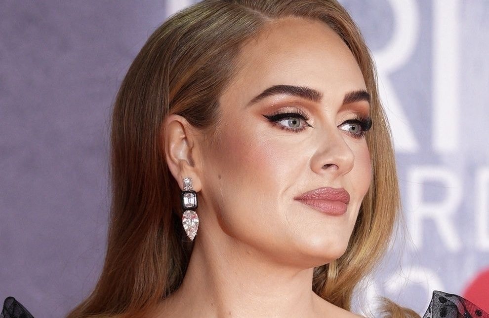 Adele : la chanteuse fond en larmes en découvrant Céline Dion à son concert