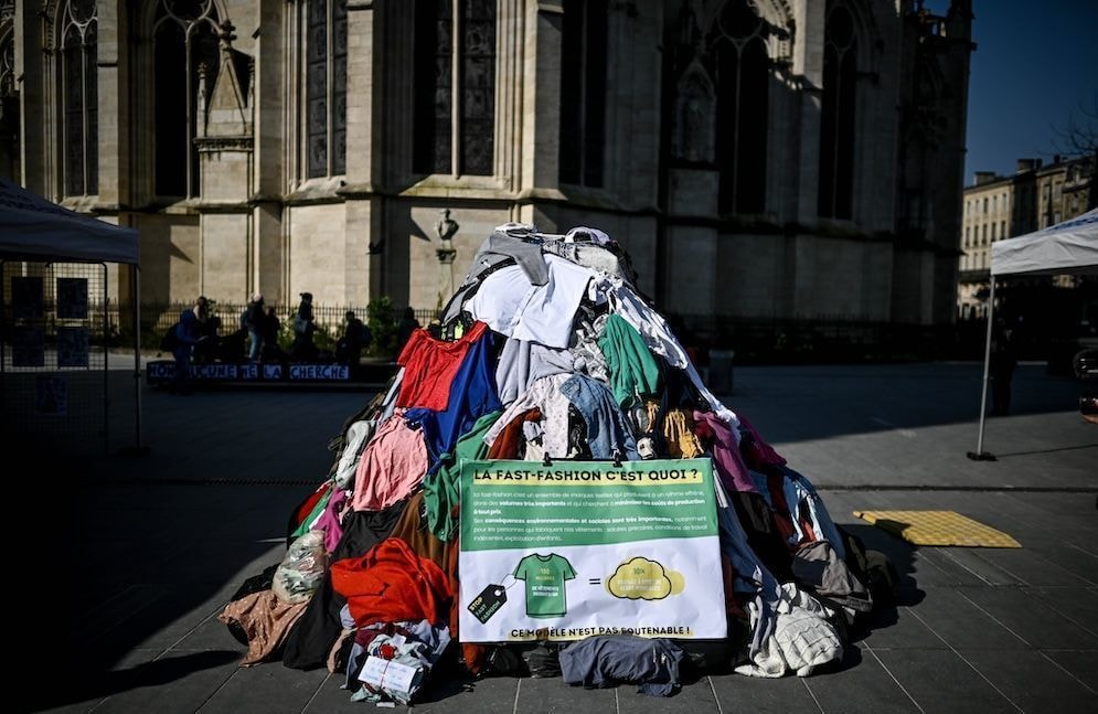 Fast-fashion : pourquoi la proposition de loi fait débat