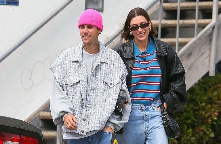 Hailey et Justin Bieber parents : un proche se confie sur leur nouveau quotidien