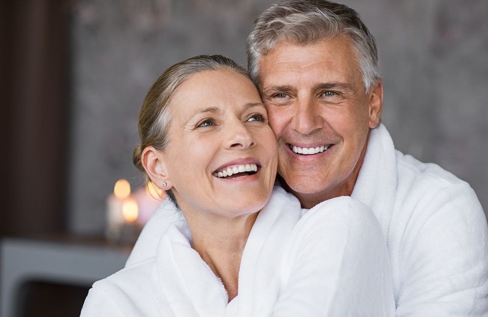 Comment l’âge et la ménopause modifient ce qui nous attire chez les hommes ?