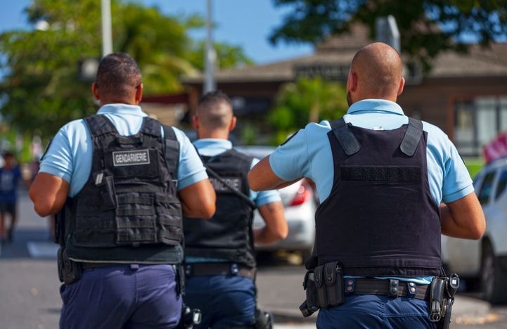 En Isère, il tue le nouveau compagnon de sa femme avant de se donner la mort en plein cours de yoga