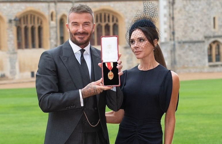 « Je n'ai jamais été aussi fière » : Victoria Beckham célèbre son époux, devenu Sir David Beckham