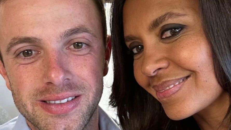 Karine Le Marchand retrouve son Ludovic : LE beau gosse de la nouvelle saison de "L’amour est dans le pré"