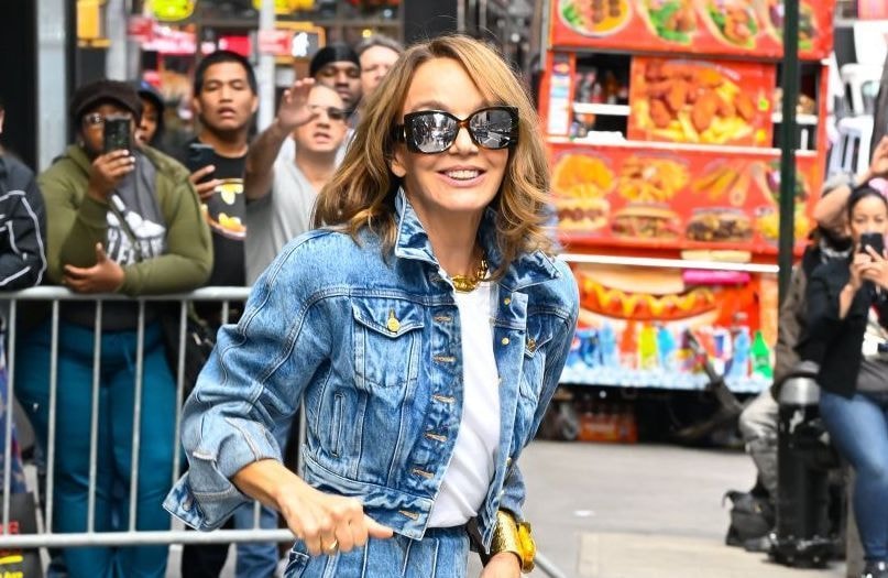 Philippine Leroy-Beaulieu : sa manière chic et décontractée de porter le total look jean nous inspire