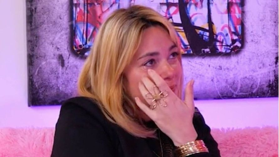 "Il me largue par vocal": en larmes, Delphine (Mariés au premier regard) évoque son second divorce