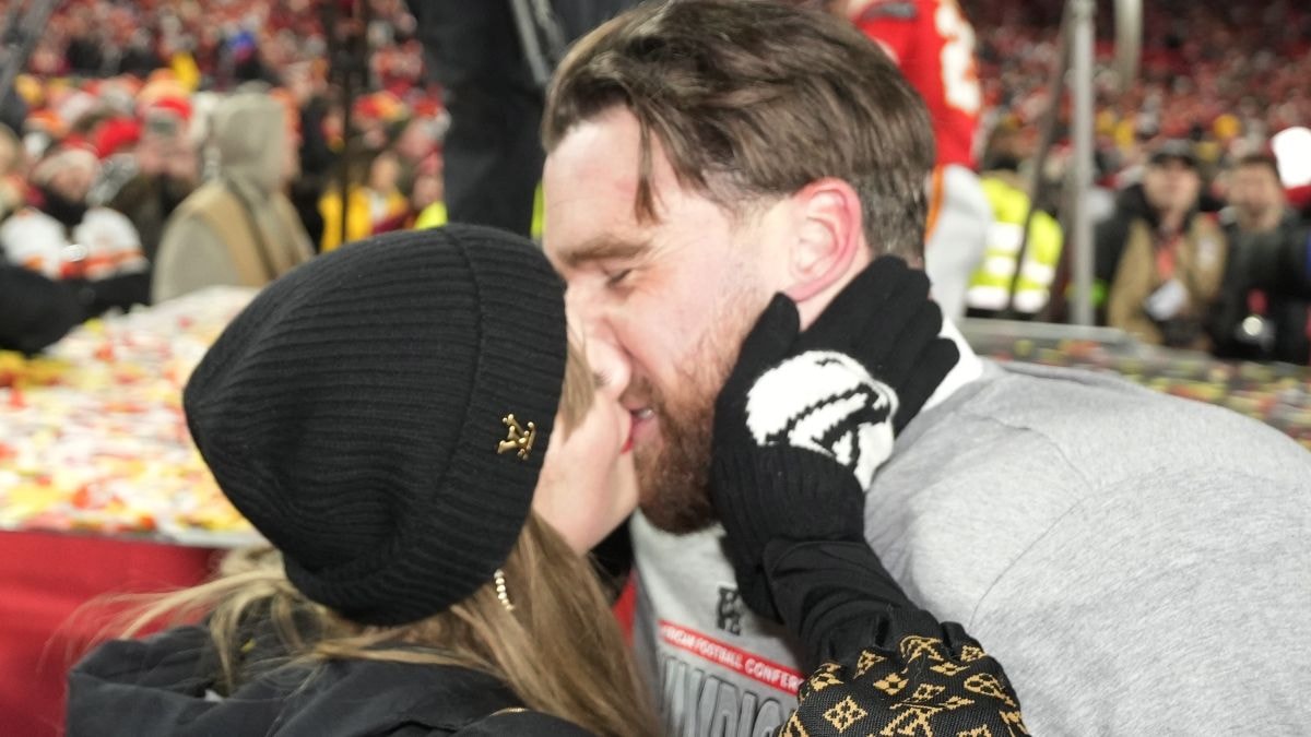Travis Kelce et Taylor Swift mariés, il avoue : "La meilleure nuit de ma vie"
