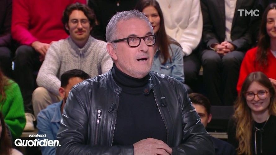 "C** nu à La Grosse Émission", Christophe Dechavanne profite de son passage dans "Quotidien" pour tacler Cyril Hanouna