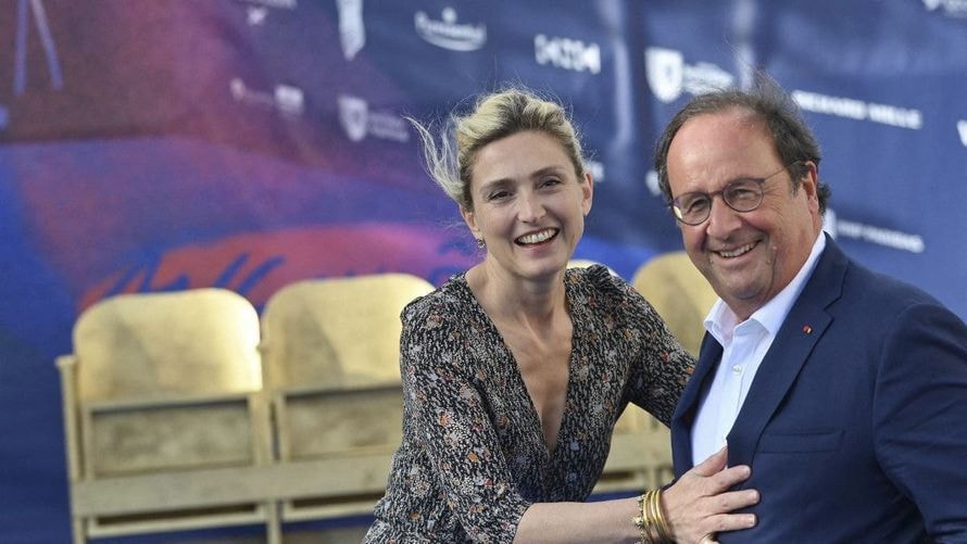 François Hollande : le mythique scooter qu'il utilisait pour aller voir Julie Gayet mis en vente à un prix fou