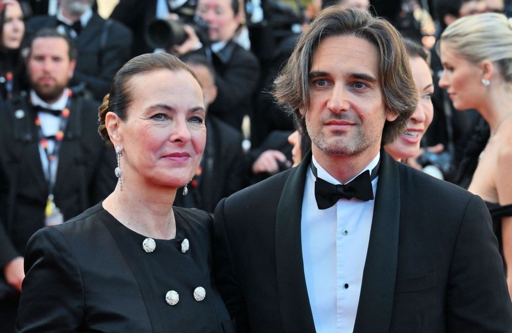 Carole Bouquet touchée par la séparation entre Charlotte Casiraghi et son fils, Dimitri Rassam