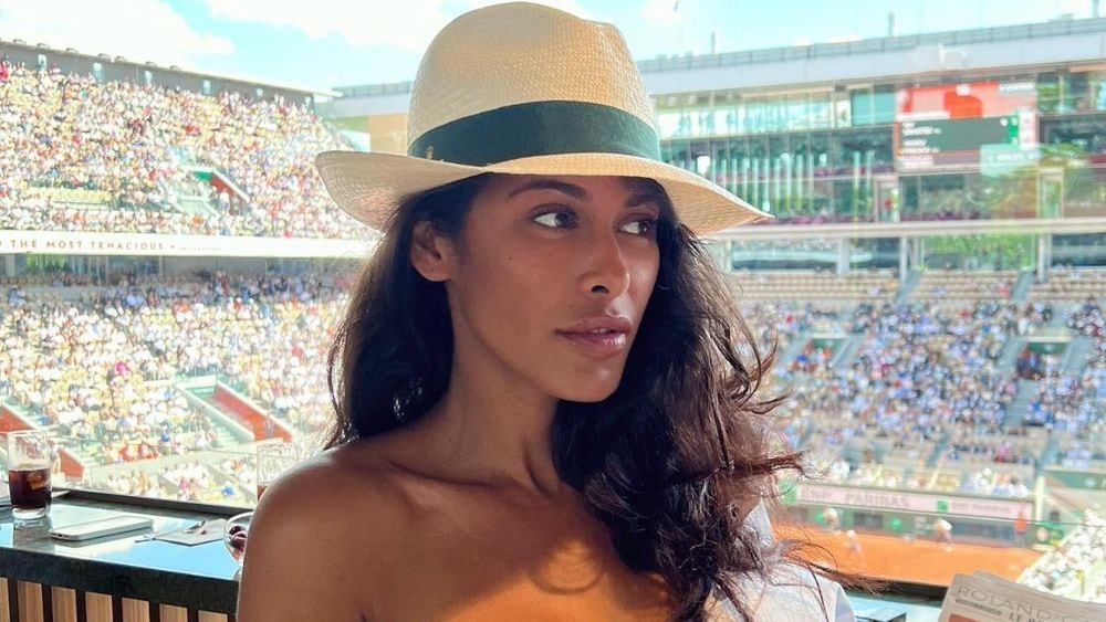 Ayem Nour s'adresse à Slimane en pleine tourmente : "Une pensée particulière pour toi..."