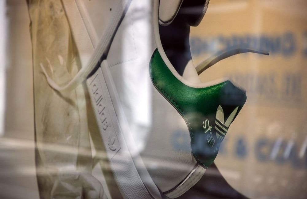 Pourquoi la Stan Smith échappe-t-elle à la fatigue des baskets blanches ?