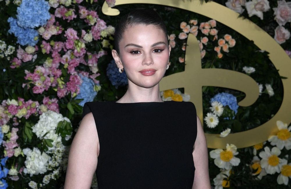 Qu’est-ce que le « Blephoraplasty bun », ce chignon adoré des célébrités qui lifte le visage ?