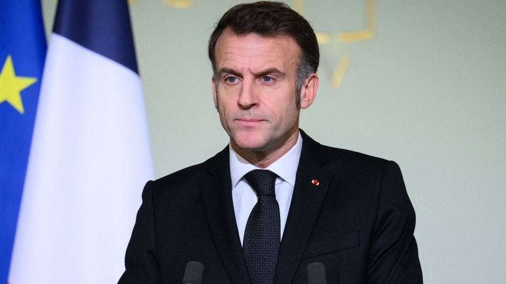 Emmanuel Macron aurait un plan secret pour revenir après les élections de 2027 : “Il a une base…”