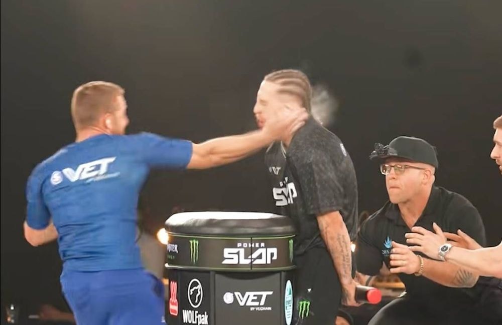 Se gifler jusqu’à s’effondrer : le Power Slap, ce spectacle de virilité qui dérange