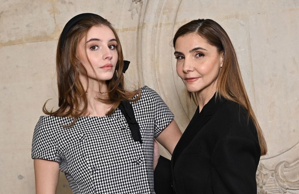 Clotilde Courau : sa fille Vittoria de Savoie photographiée sur le tournage de son tout premier film